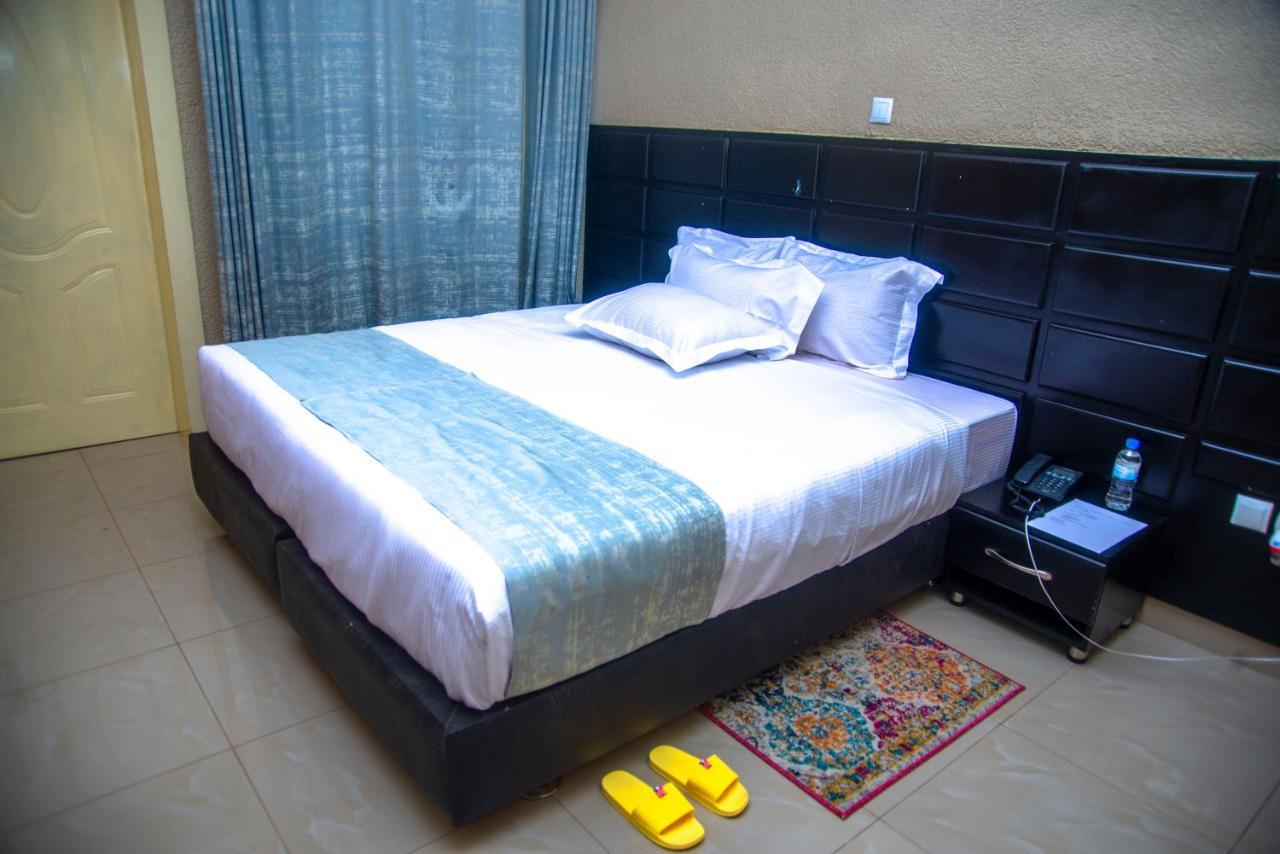 Quality Inn Hotel Kigali Esterno foto