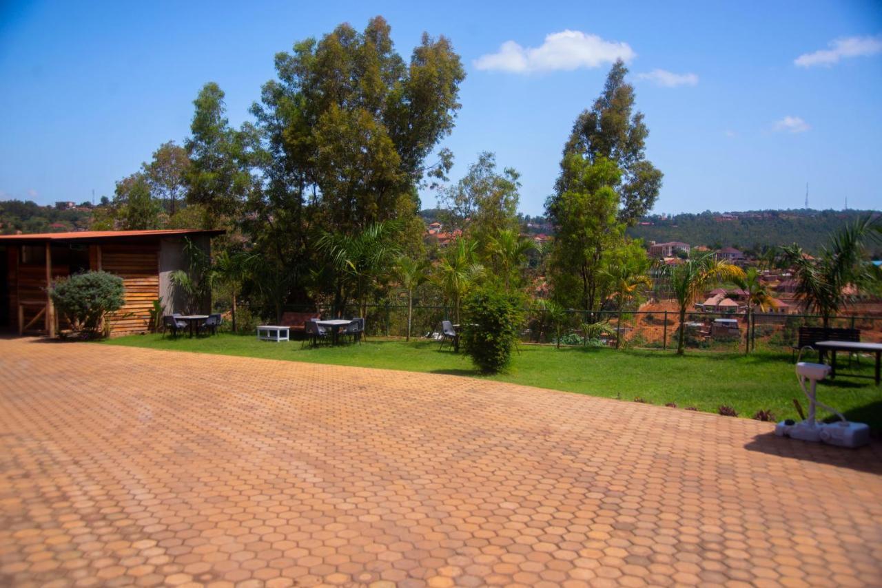 Quality Inn Hotel Kigali Esterno foto