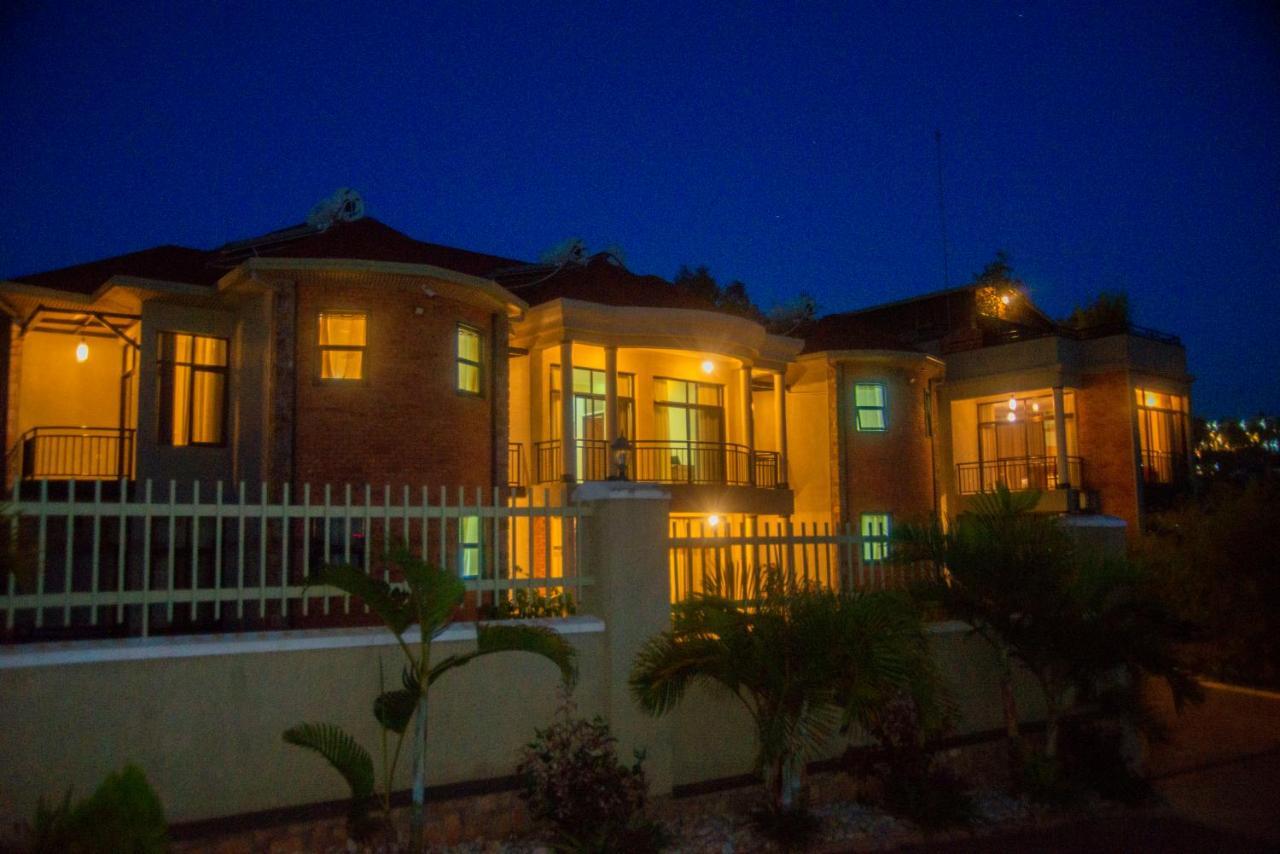 Quality Inn Hotel Kigali Esterno foto