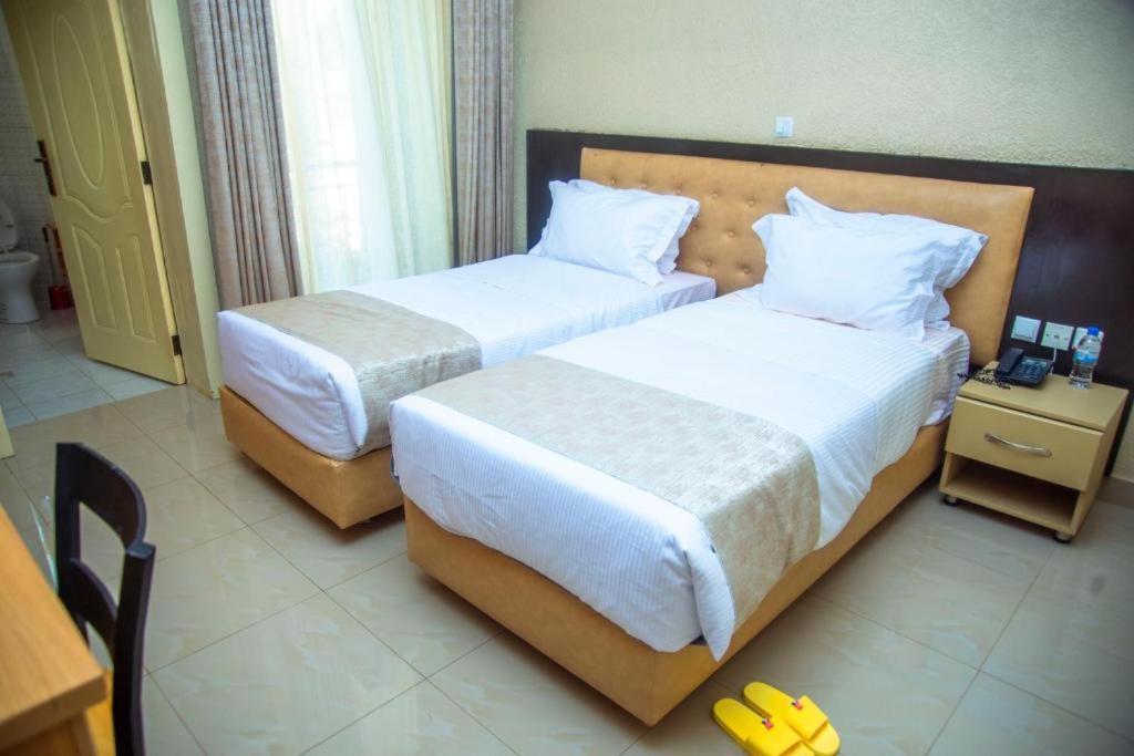 Quality Inn Hotel Kigali Esterno foto